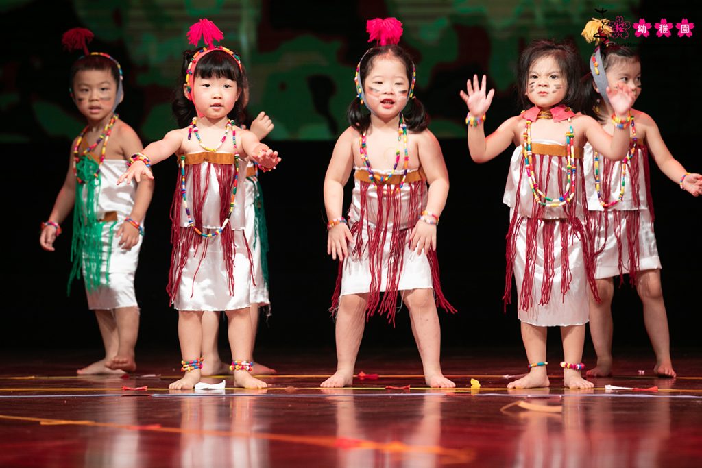 Các bạn nhỏ Sakura Montessori Cầu Giấy tự tin tỏa sáng tại Summer Concert 2019