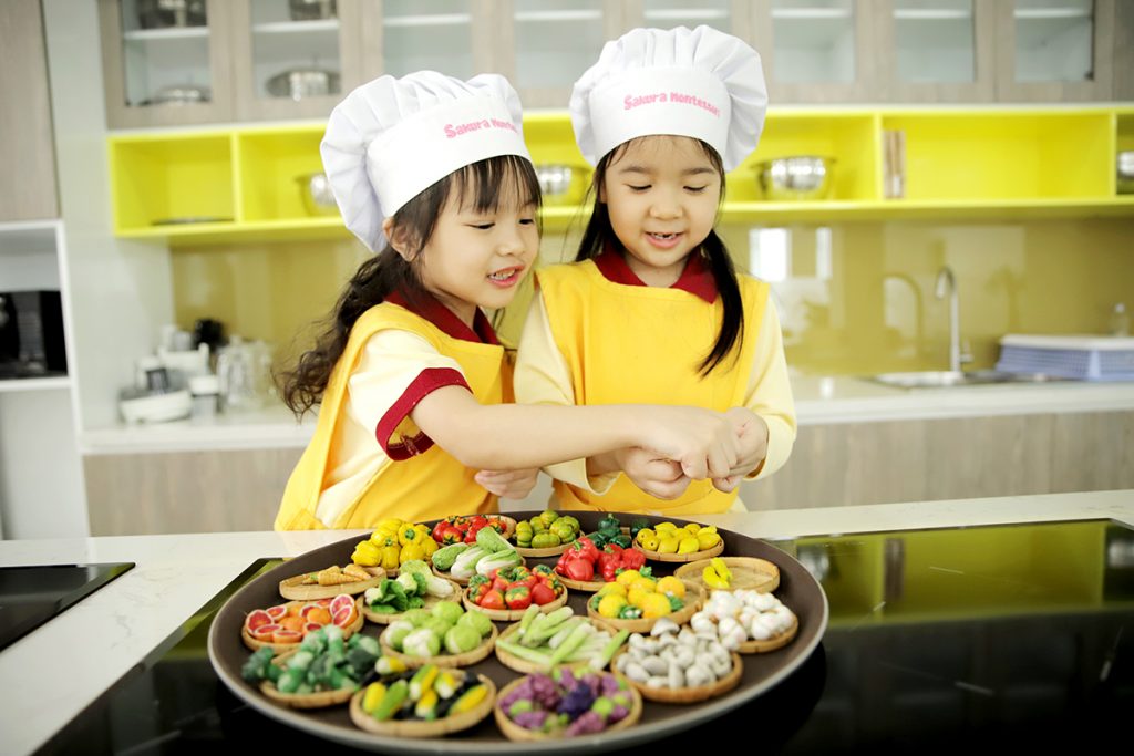 Sakura Montessori phát triển kỹ năng giao tiếp hiệu quả cho trẻ mầm non