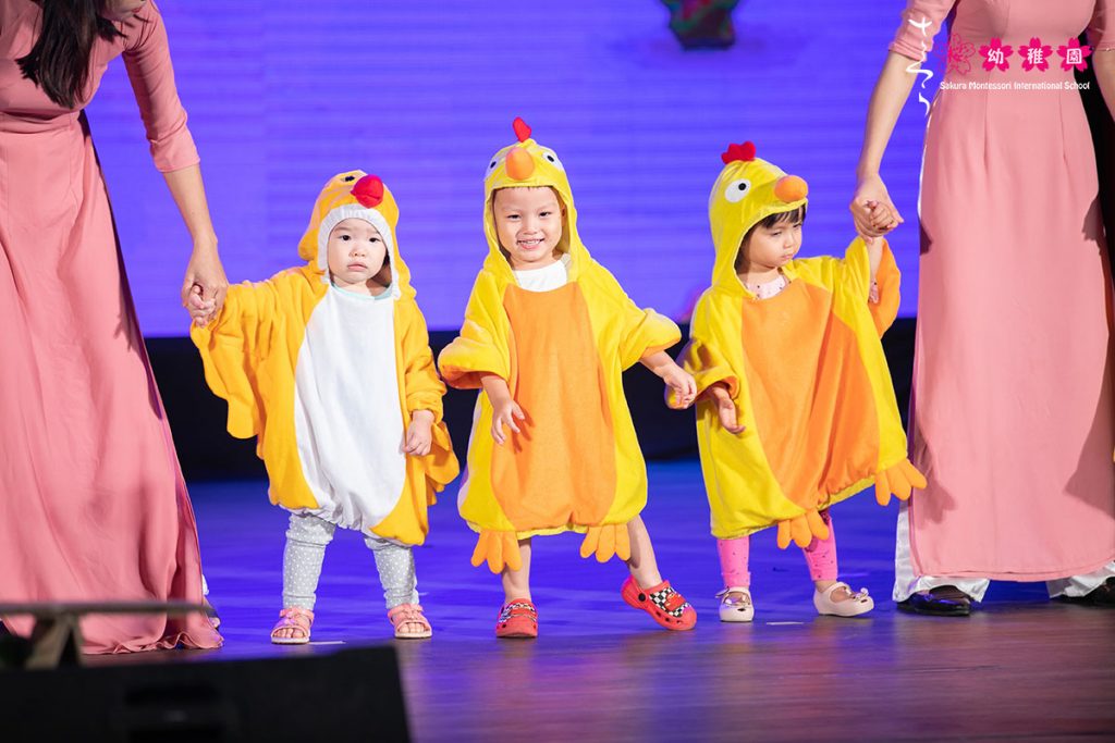 Vui “xê dịch” cùng các bạn nhỏ Sakura Montessori Thụy Khuê tại Summer Concert