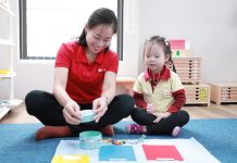 Đội ngũ giáo viên Sakura Montessori nhận chứng chỉ đào tạo Montessori Quốc tế