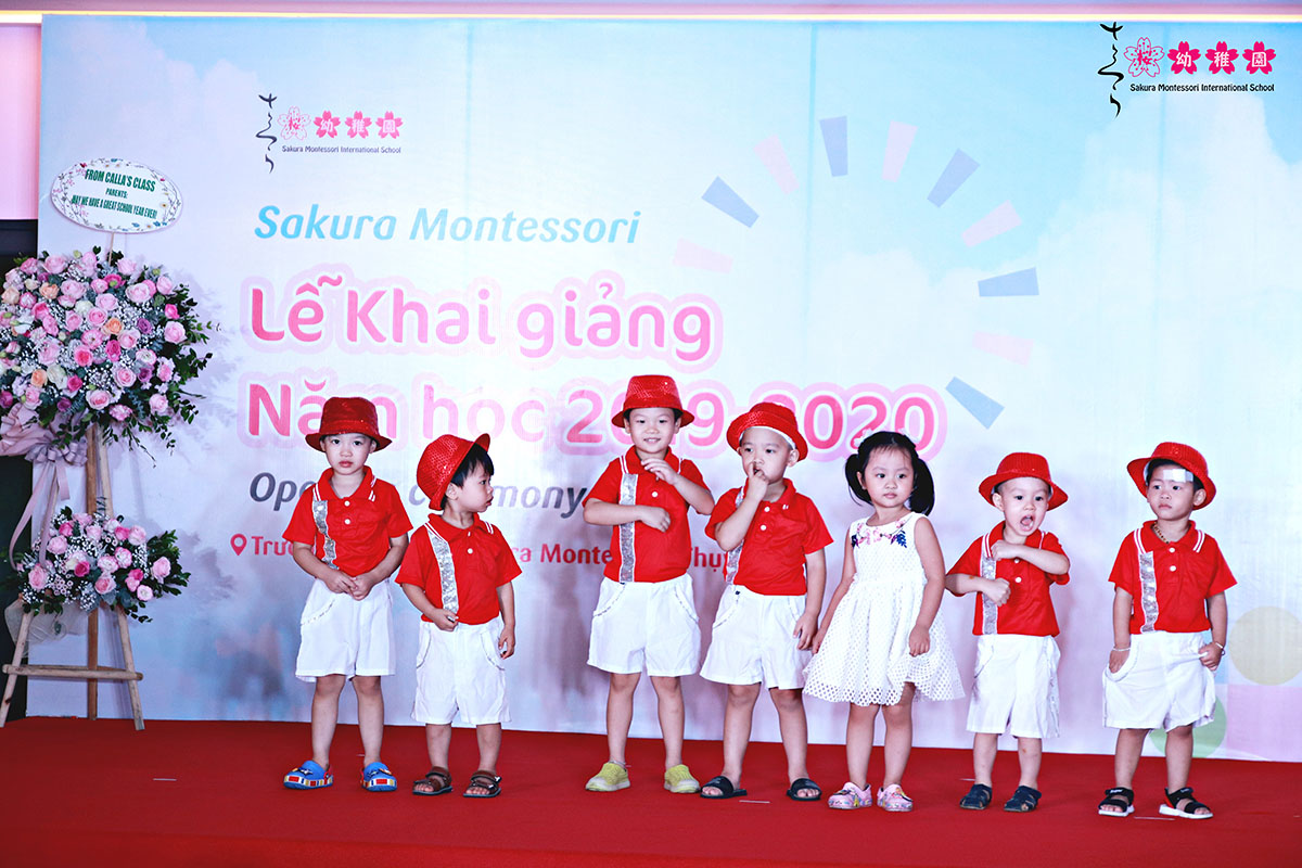Gần 2.000 học sinh Sakura Montessori náo nức đón lễ khai giảng năm học 2019 - 2020