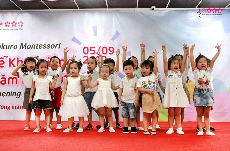 Chào năm học mới theo phong cách SMISers Hạ Long