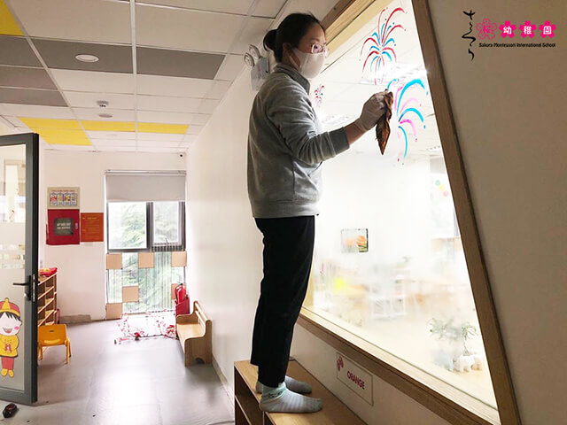 Sakura Montessori đẩy mạnh công tác tổng vệ sinh, khử khuẩn toàn trường 10