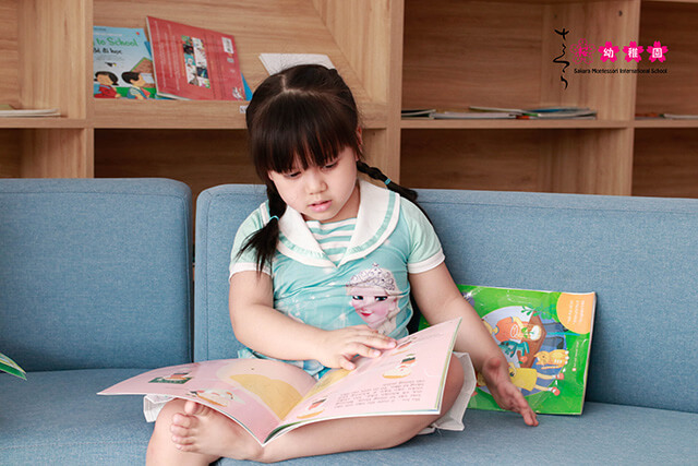 Giờ đọc sách của các bạn nhỏ Sakura Montessori có gì thú vị? -14