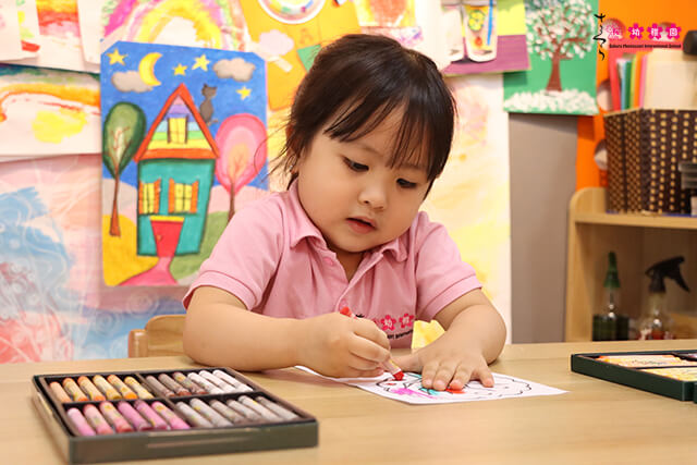 Phương pháp giáo dục Montessori khơi dậy tiềm năng Nghệ thuật của trẻ mầm non